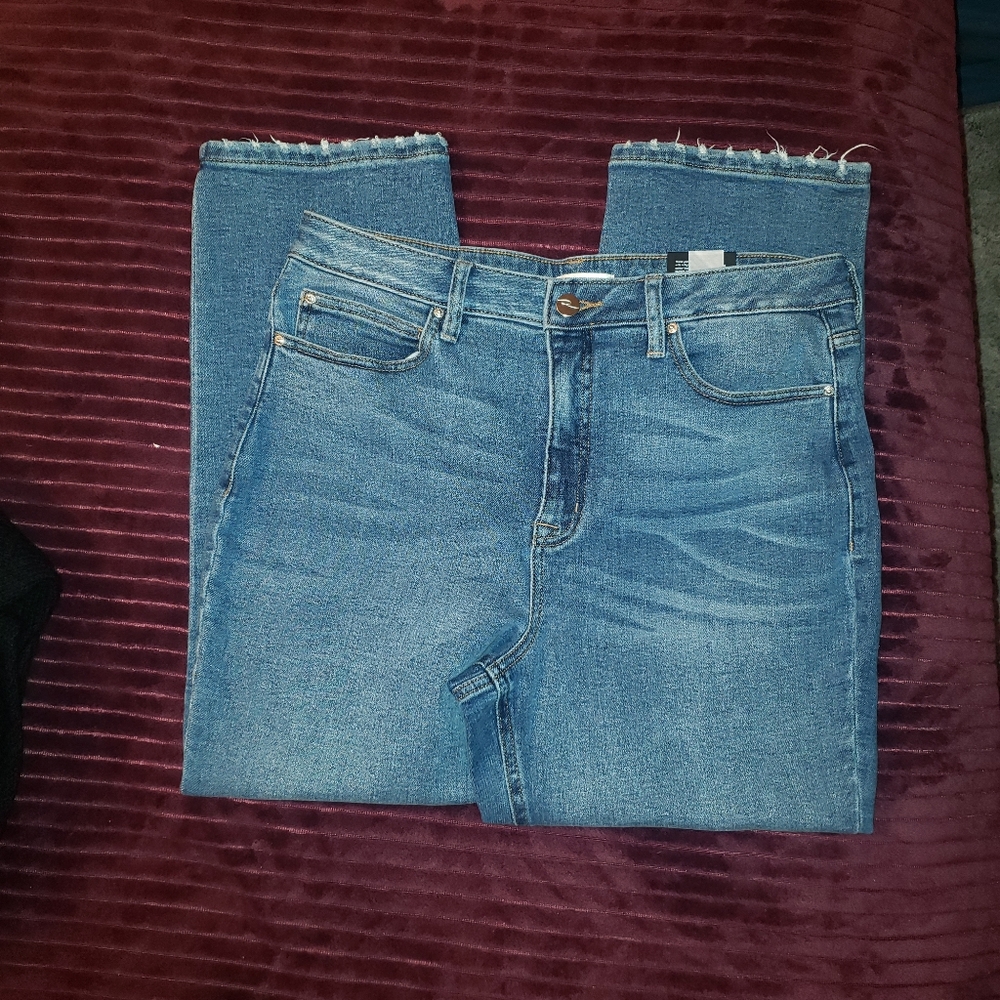 BOGO Ricki's high rise straight leg crop 12